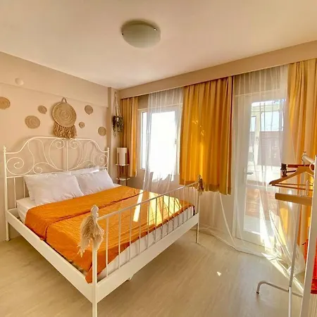 Impressive Flat In The Heart Of Alsancak Apartman
