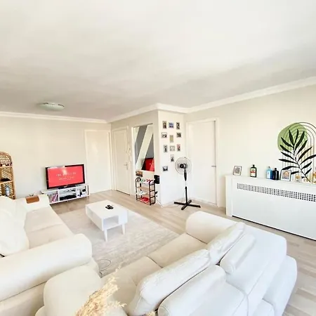 Impressive Flat In The Heart Of Alsancak Apartman İzmir